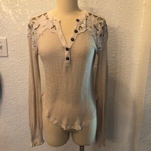 Free People Top size XS                          Women's Cream Lace Detail Top